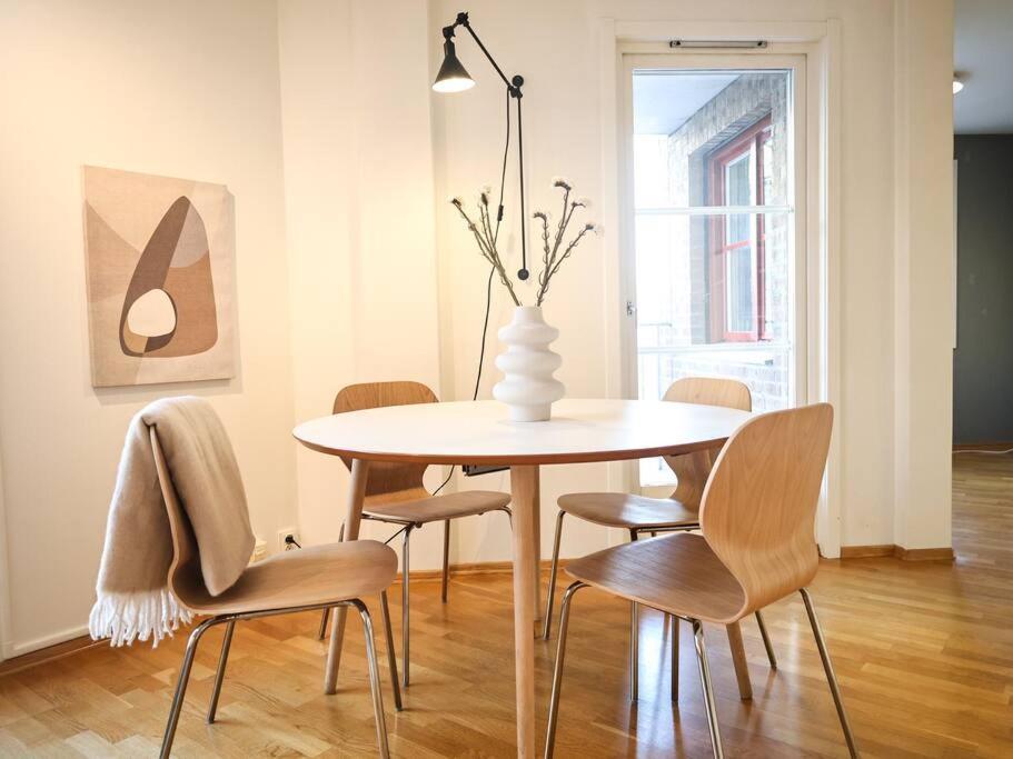 Live In A Stylish Home In The Center Of أوسلو المظهر الخارجي الصورة